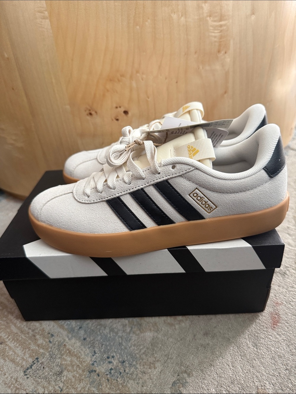 Brand new adidas women’s Cream Sneakers with Black Stripes and Gum Sole - Low To